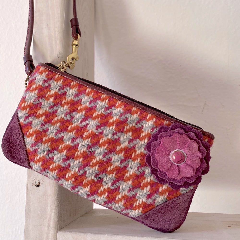 Coach houndstooth wristlet